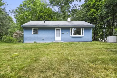 32 Treeland Dr, Framingham, MA 01701