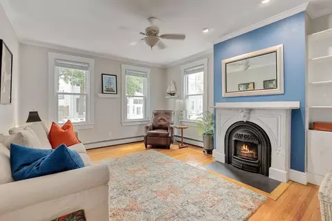 74 Pearl St #1, Boston, MA 02129