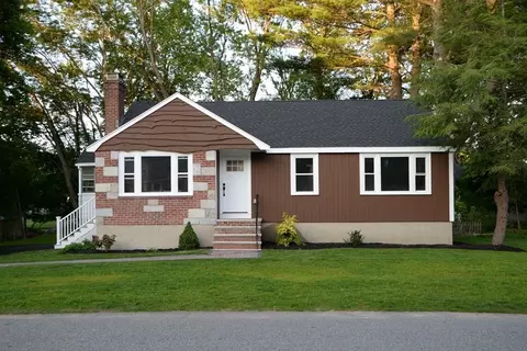 11 Pleasant St, North Reading, MA 01864