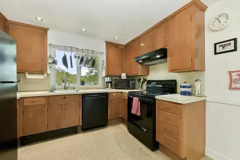 12 Ellen Rd, Stoneham, MA 02180 photo 9