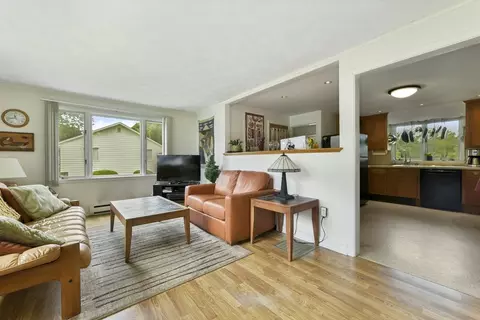 12 Ellen Rd, Stoneham, MA 02180 photo 5