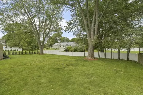 12 Ellen Rd, Stoneham, MA 02180 photo 17