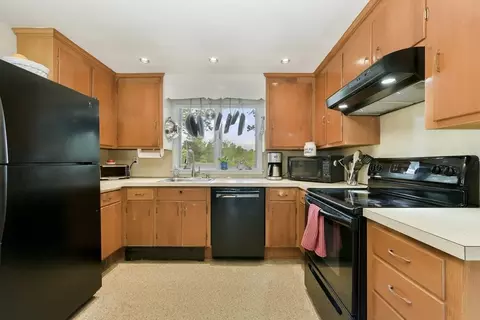 12 Ellen Rd, Stoneham, MA 02180 photo 8