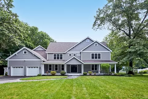 15 Rennie Dr, Andover, MA 01810