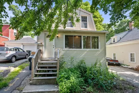 28 Walnut St Ext # a, Marlborough, MA 01752