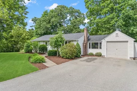 5 Worcester Rd, Sharon, MA 02067 photo 2