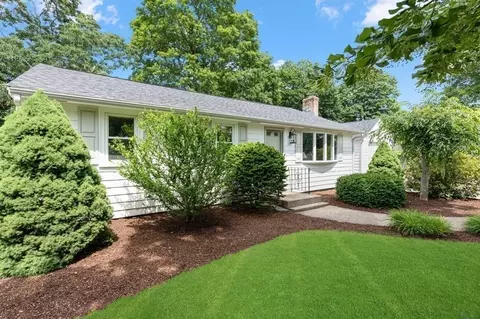 5 Worcester Rd, Sharon, MA 02067 photo 3