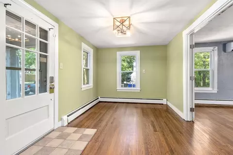 32 Undine Cir, Springfield, MA 01109 photo 17