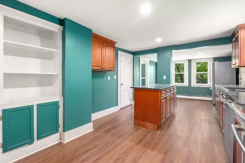 32 Undine Cir, Springfield, MA 01109 photo 4