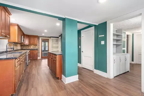 32 Undine Cir, Springfield, MA 01109 photo 7
