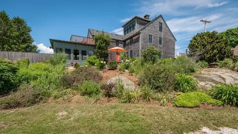 151 Main St, Essex, MA 01929