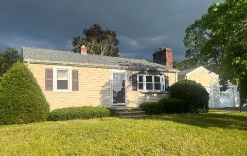 91 Beverly Dr, Westfield, MA 01085