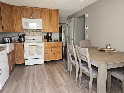 260 Roy St, Springfield, MA 01104 photo 5