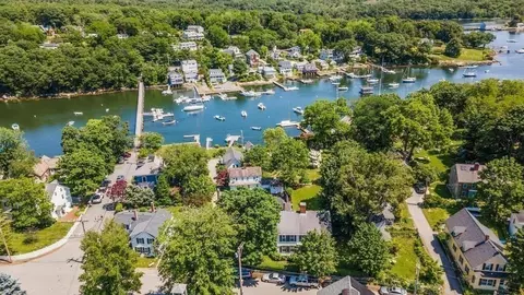 33 Leonard St, Gloucester, MA 01930 photo 6