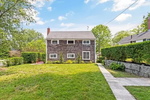 33 Leonard St, Gloucester, MA 01930