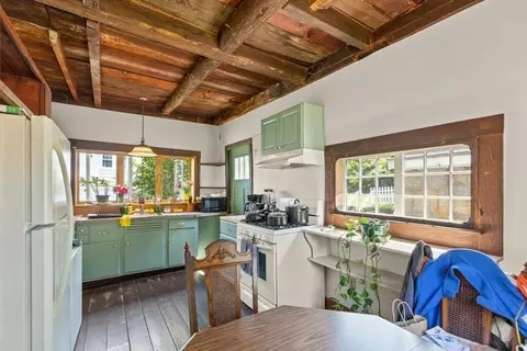 33 Leonard St, Gloucester, MA 01930 photo 9