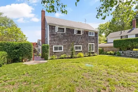 33 Leonard St, Gloucester, MA 01930 photo 2
