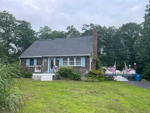 28 Plum Hollow Rd, Falmouth, MA 02536