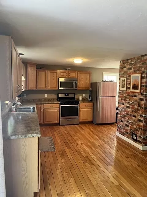 48 Heath St, Worcester, MA 01610 photo 10