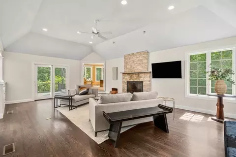 381 South St, Needham, MA 02492 photo 12