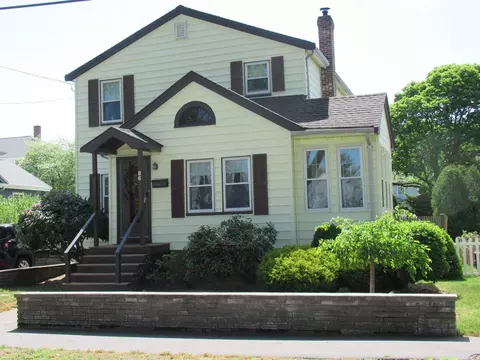 86 Exeter St, Quincy, MA 02170
