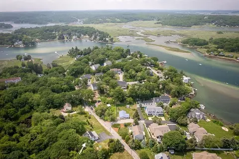 30 Riverview Rd, Gloucester, MA 01930