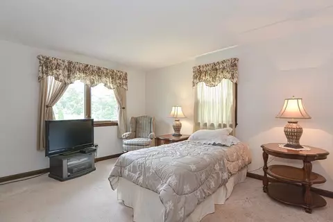 66 E Division St, Braintree, MA 02184 photo 8