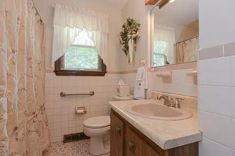 66 E Division St, Braintree, MA 02184 photo 11
