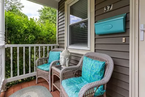 37 Wendover Rd, Worcester, MA 01606 photo 3