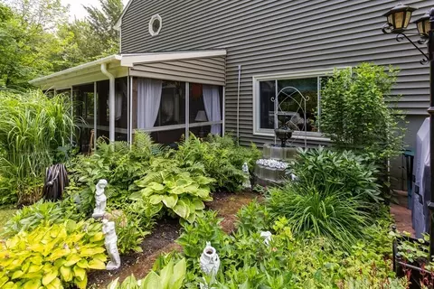 37 Wendover Rd, Worcester, MA 01606 photo 5