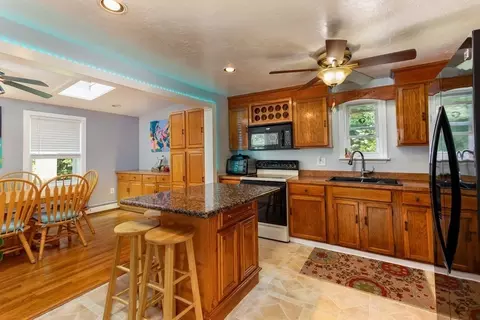 37 Wendover Rd, Worcester, MA 01606 photo 12