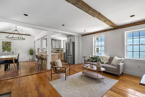44 Buffum St #2, Salem, MA 01970
