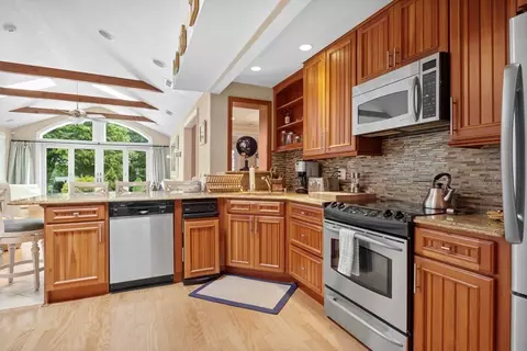 16 Long Pond Cir, Barnstable, MA 02632 photo 18