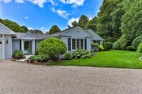 16 Long Pond Cir, Barnstable, MA 02632 photo 4