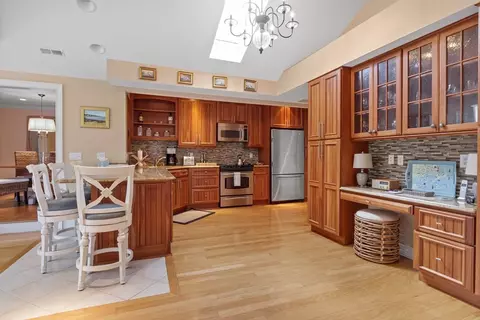 16 Long Pond Cir, Barnstable, MA 02632 photo 17