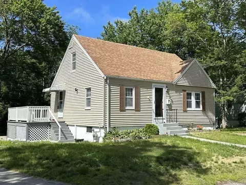 57 Village Rd, Weymouth, MA 02189