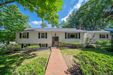 32 Doris Rd, Braintree, MA 02184 photo 2