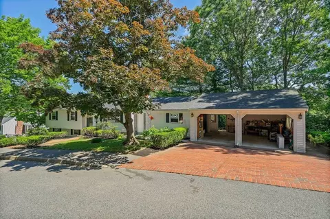32 Doris Rd, Braintree, MA 02184 photo 4