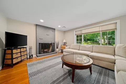 32 Doris Rd, Braintree, MA 02184 photo 5
