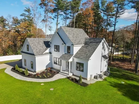 73 Seminole Rd, Acton, MA 01720