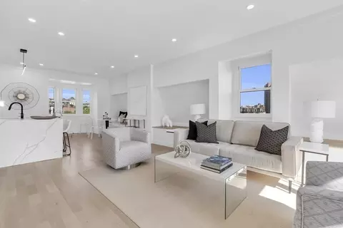 24 Dartmouth St #4, Boston, MA 02116