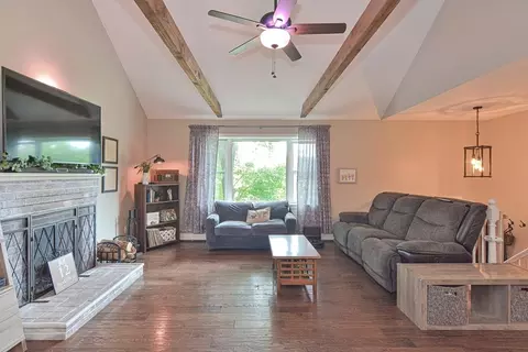 12 Marks Way, Sutton, MA 01590 photo 4