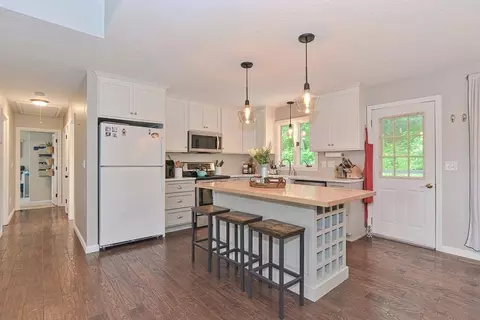 12 Marks Way, Sutton, MA 01590 photo 9