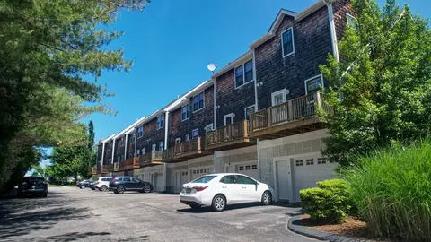 523 Hancock St #8, Quincy, MA 02170