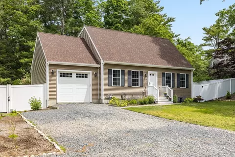20 Flowing Pond Cir, Osterville, MA 02655