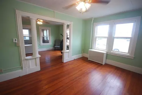 335 Grattan St, Chicopee, MA 01020 photo 5