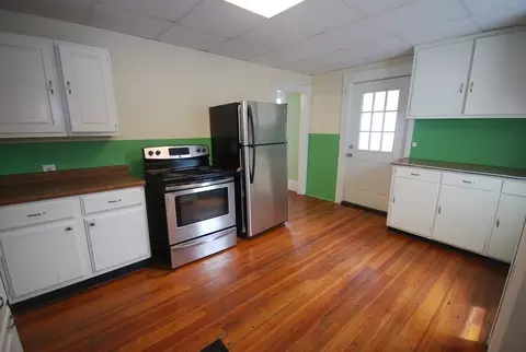 335 Grattan St, Chicopee, MA 01020 photo 3