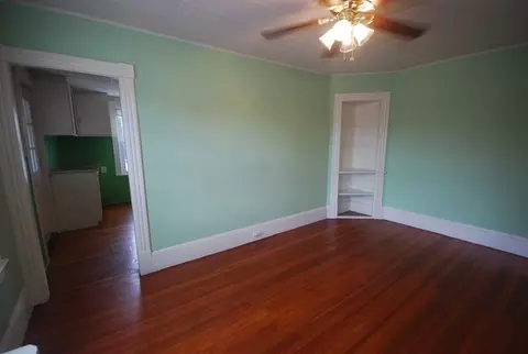 335 Grattan St, Chicopee, MA 01020 photo 4
