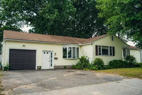 36 Garland St, Chicopee, MA 01020