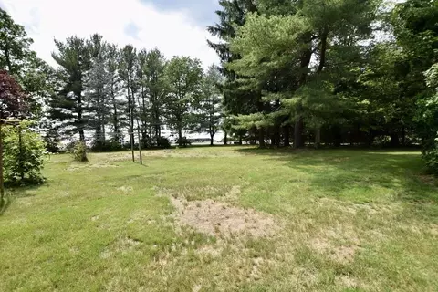 579 S St E, Raynham, MA 02767 photo 30